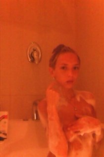 Khaire, 20, Karlshamn, Svenska Shower service